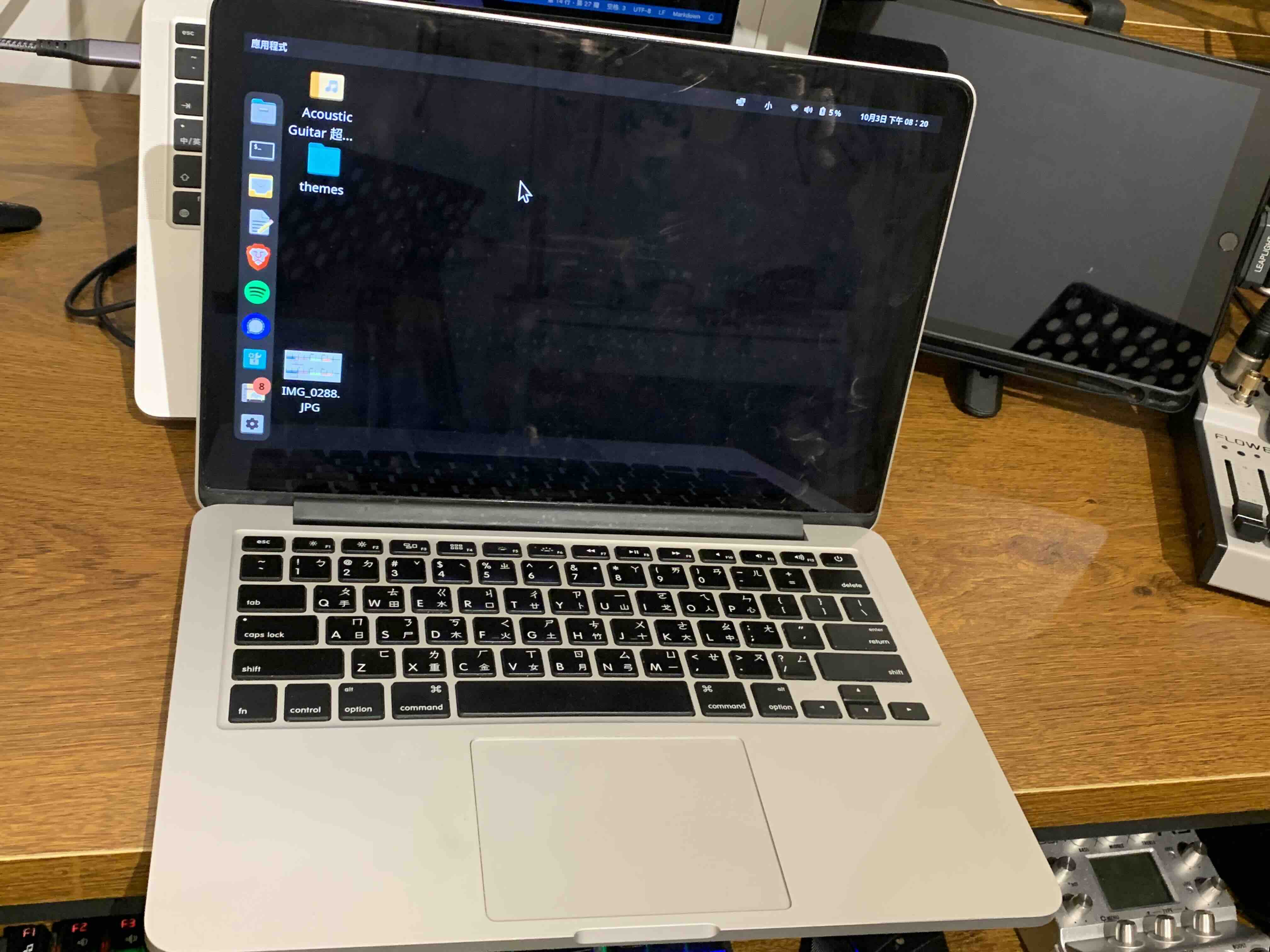 macbook 電腦裝上 Linux 示意圖